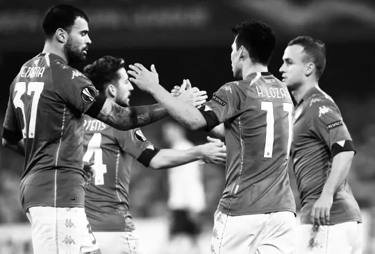 Chucky Lozano anota en homenaje a Maradona en Europa League Chucky Lozano anota en homenaje a Maradona en Europa League