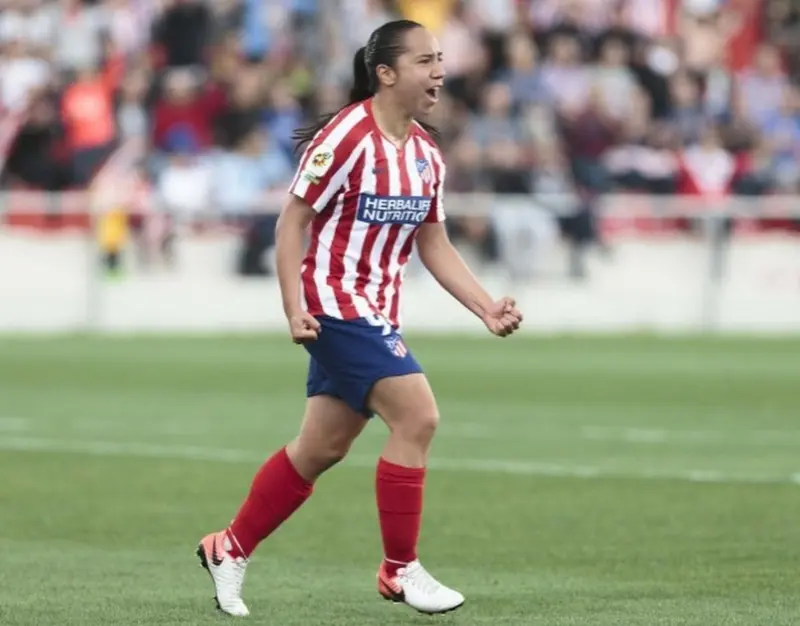 Charlyn Corral festeja un gol. Instagram (@charlyncorral)