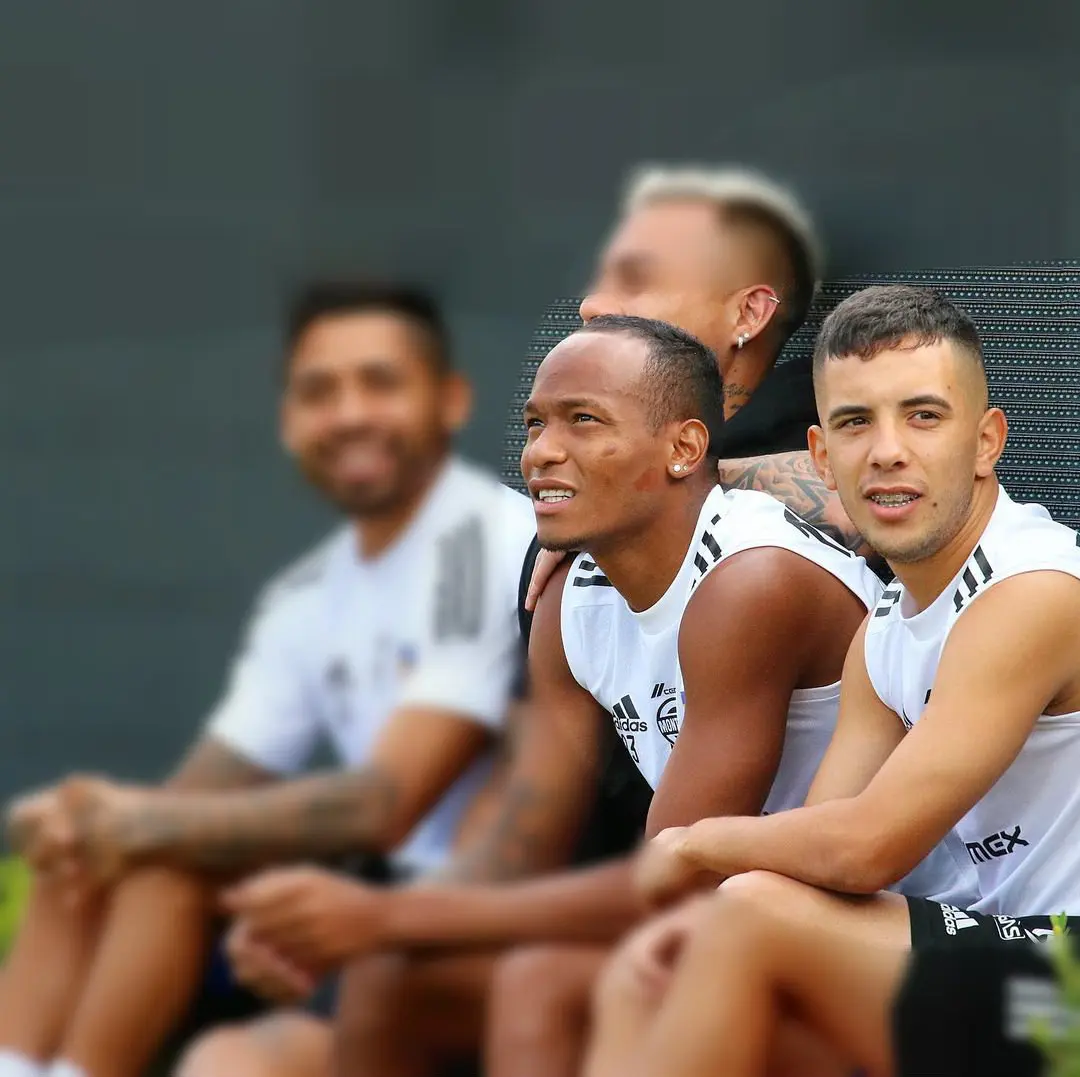 Luis Quiñones y Leo Fernández en entrenamiento con Tigres