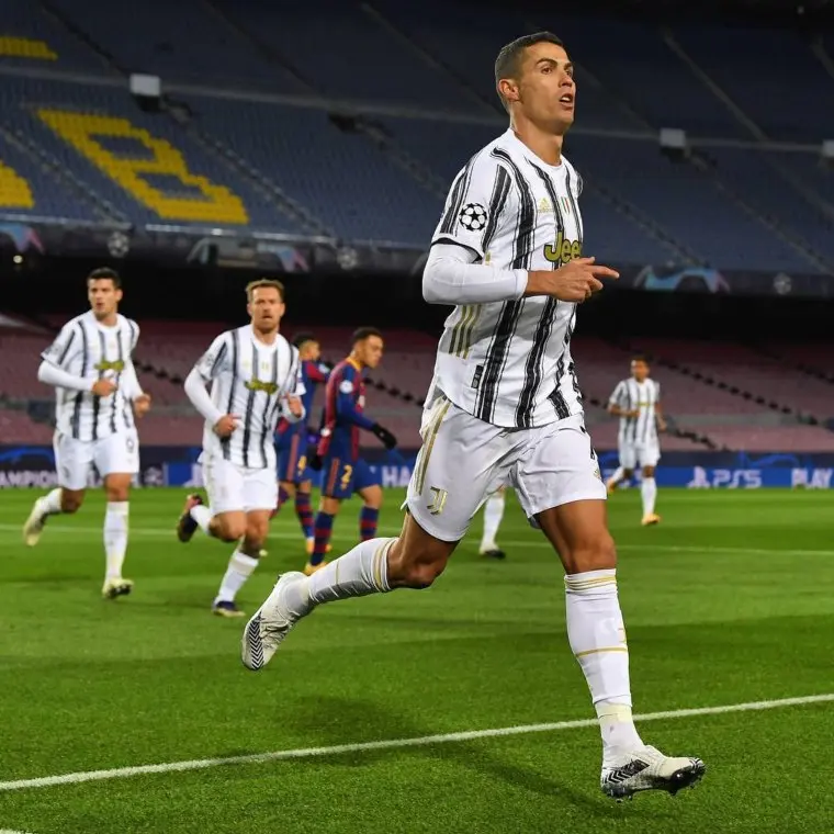 Cristiano Ronaldo, en el partido de la Juventus vs Barcelona en Champions League. (@championsleague)