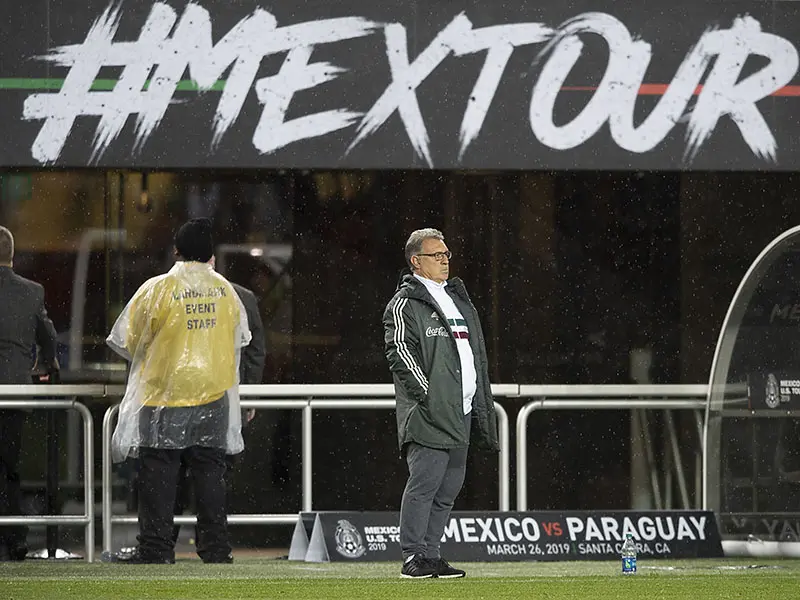 Gerardo Martino en juego vs Paraguay