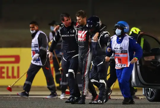 Grosjean pensó en Niki Lauda durante el incendio de su auto Grosjean pensó en Niki Lauda durante el incendio de su auto