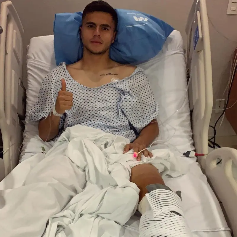 Alan Medina después de su operación - Instagram @alanmedinac