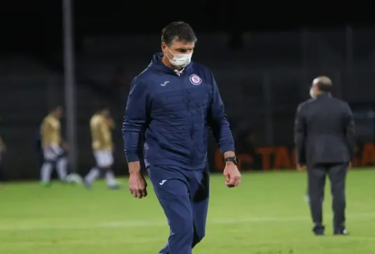 Siboldi renuncia al Cruz Azul; defiende a los jugadores