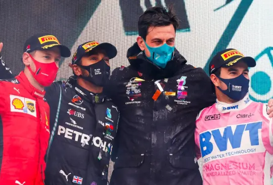 Hamilton imbatible; Checo brilló en 2020, pero sigue la incertidumbre 