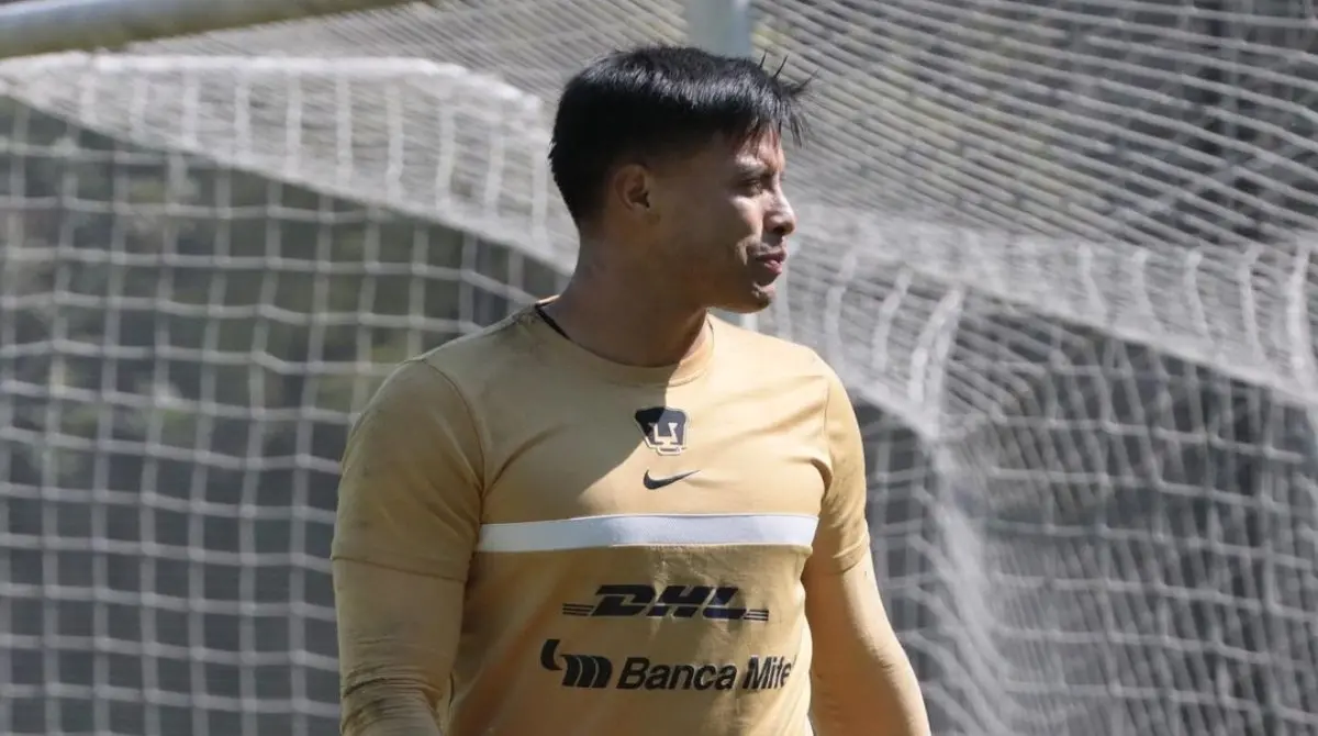 Talavera en entrenamiento con Pumas - @pumasmx