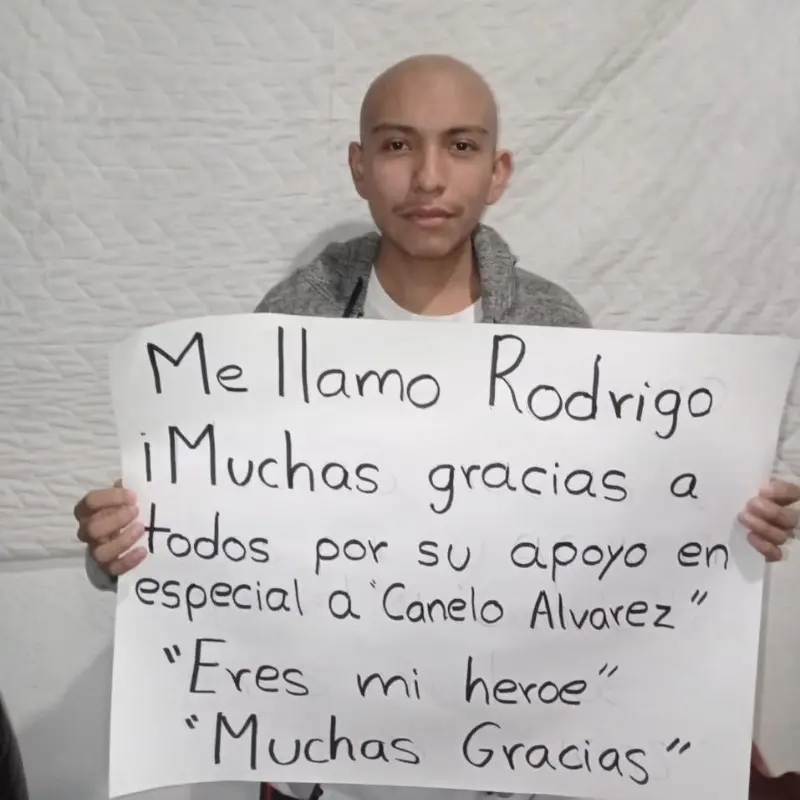 Niño que fue ayudado a través de la Fundación Nariz Roja le agradece a Saúl Canelo Álvarez - Twitter @NARIZROJAAC