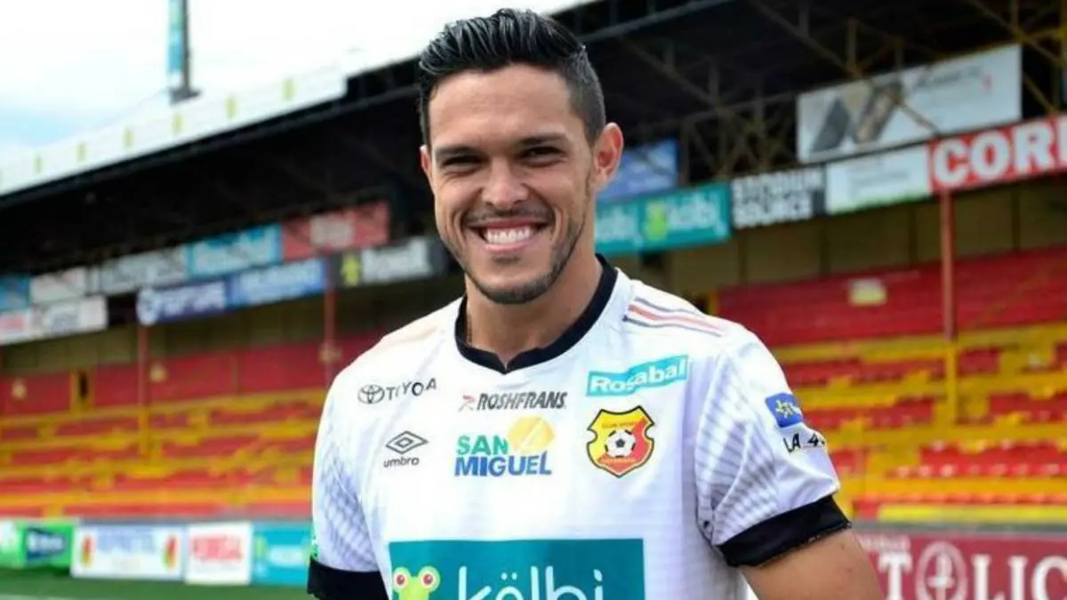 Luis Ángel Landín con el Herediano