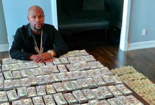 Estos lujos acompañan a Mayweather en su DÍA A DÍA