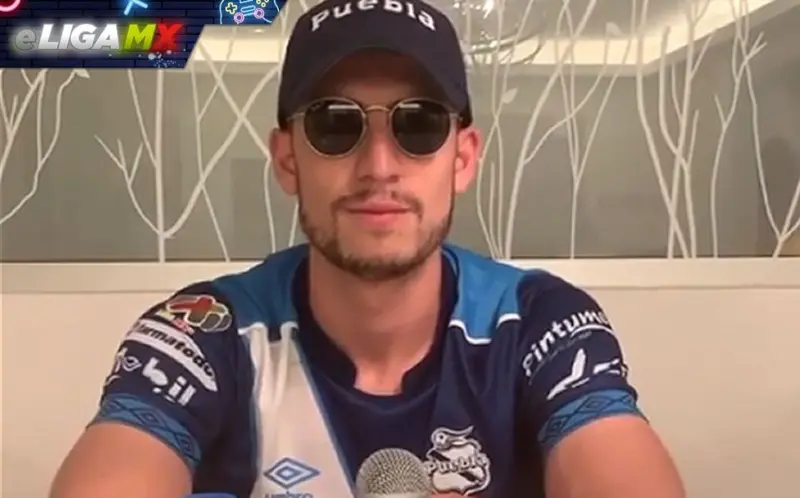 Ormeño irrumpió en la eLigaMX (@SantOrme)