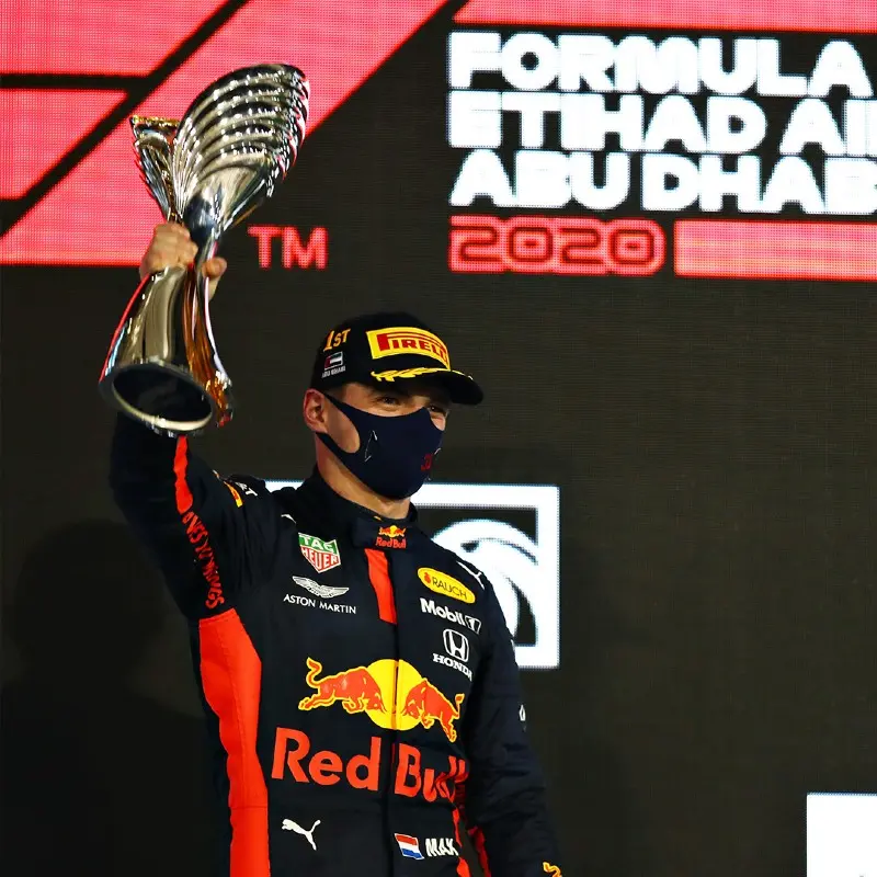 Max Verstappen celenra su triunfo en el Gran Premio de Abu Dhabi 2020 - Twitter @RedBullRacing