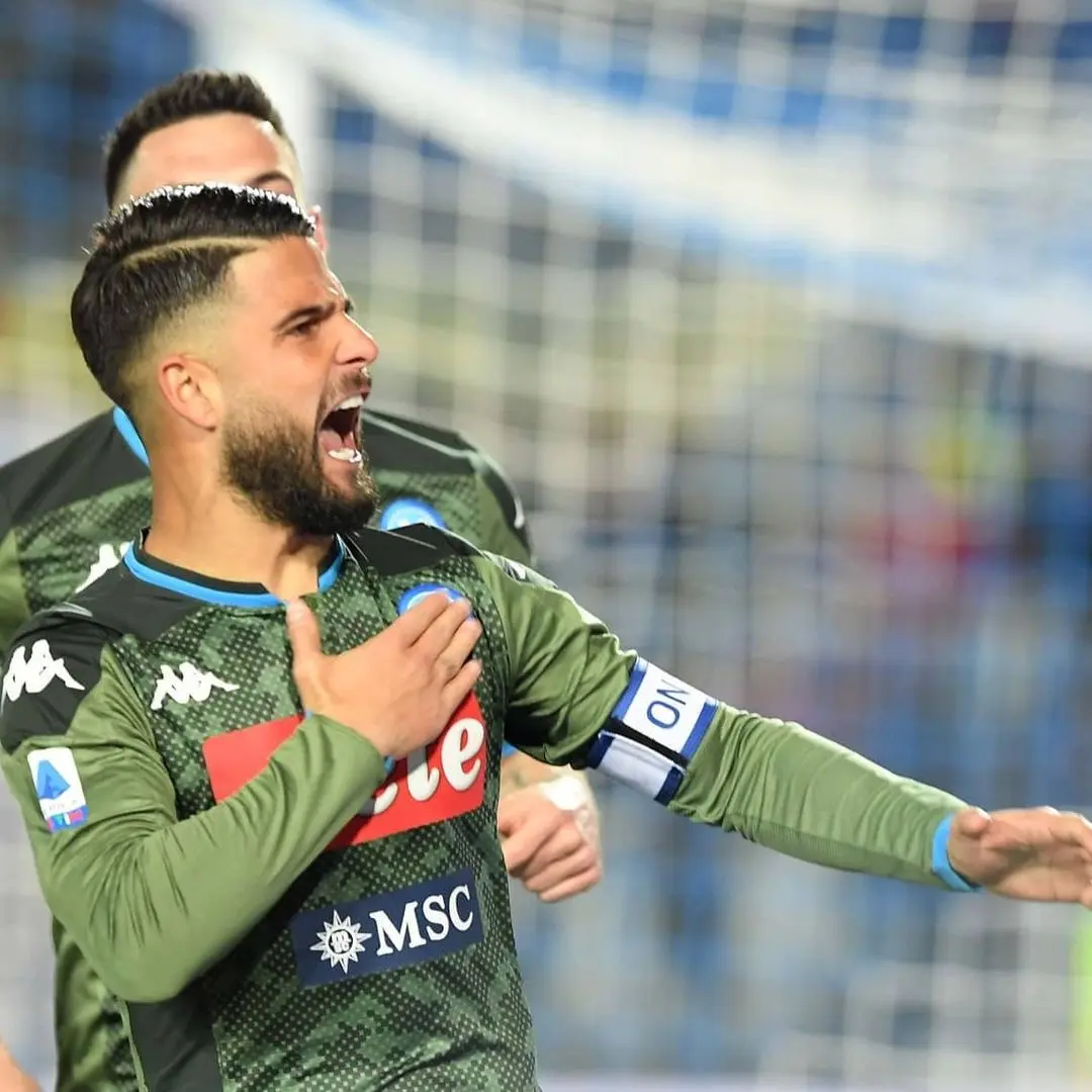 Lorenzo Insigne festeja un gol con el Napoli