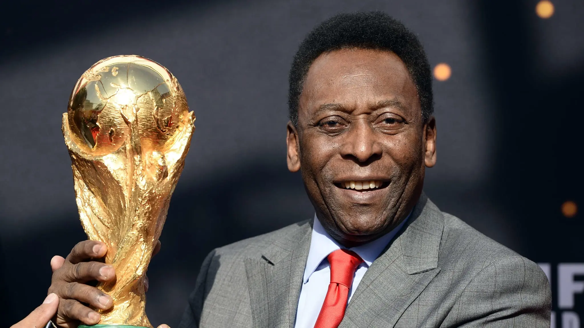 Pelé ganó tres copas del mundo (FIFA.com)