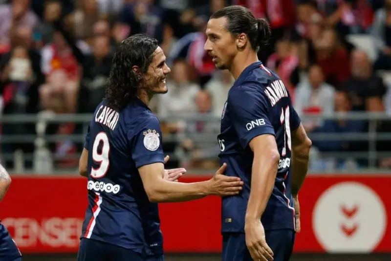Edison Cavani y Zlatan Ibrahimovic en el PSG - Facebook PSG - Paris Saint-Germain