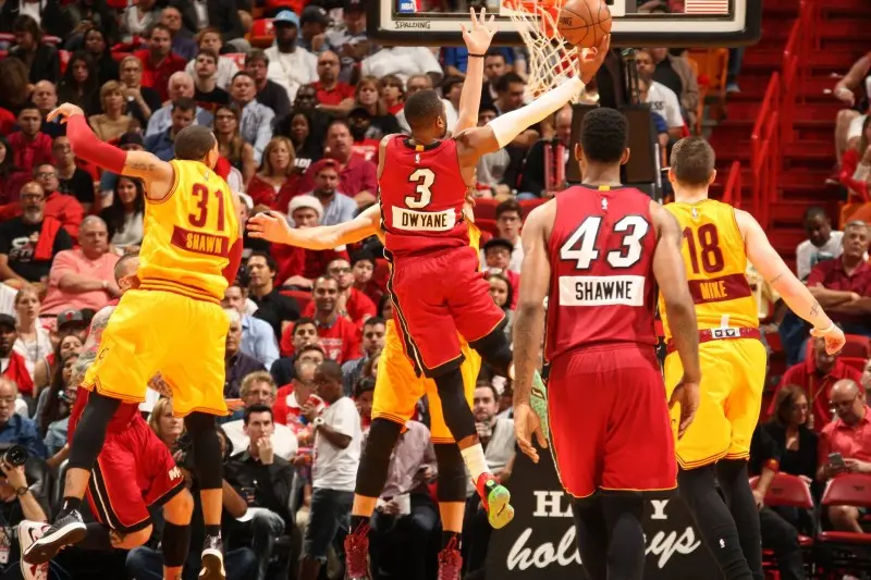 Miami Heat vs Cleveland Cavaliers NBA Navidad 2014 - Facebook NBA