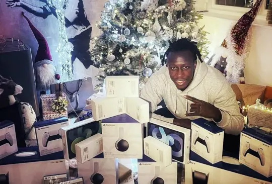 Los futbolistas del planeta se unen a los festejos navideños Los futbolistas del planeta se unen a los festejos navideños