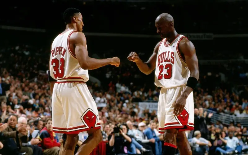 Michael Jordan y Scottie Pippen - Facebook NBA
