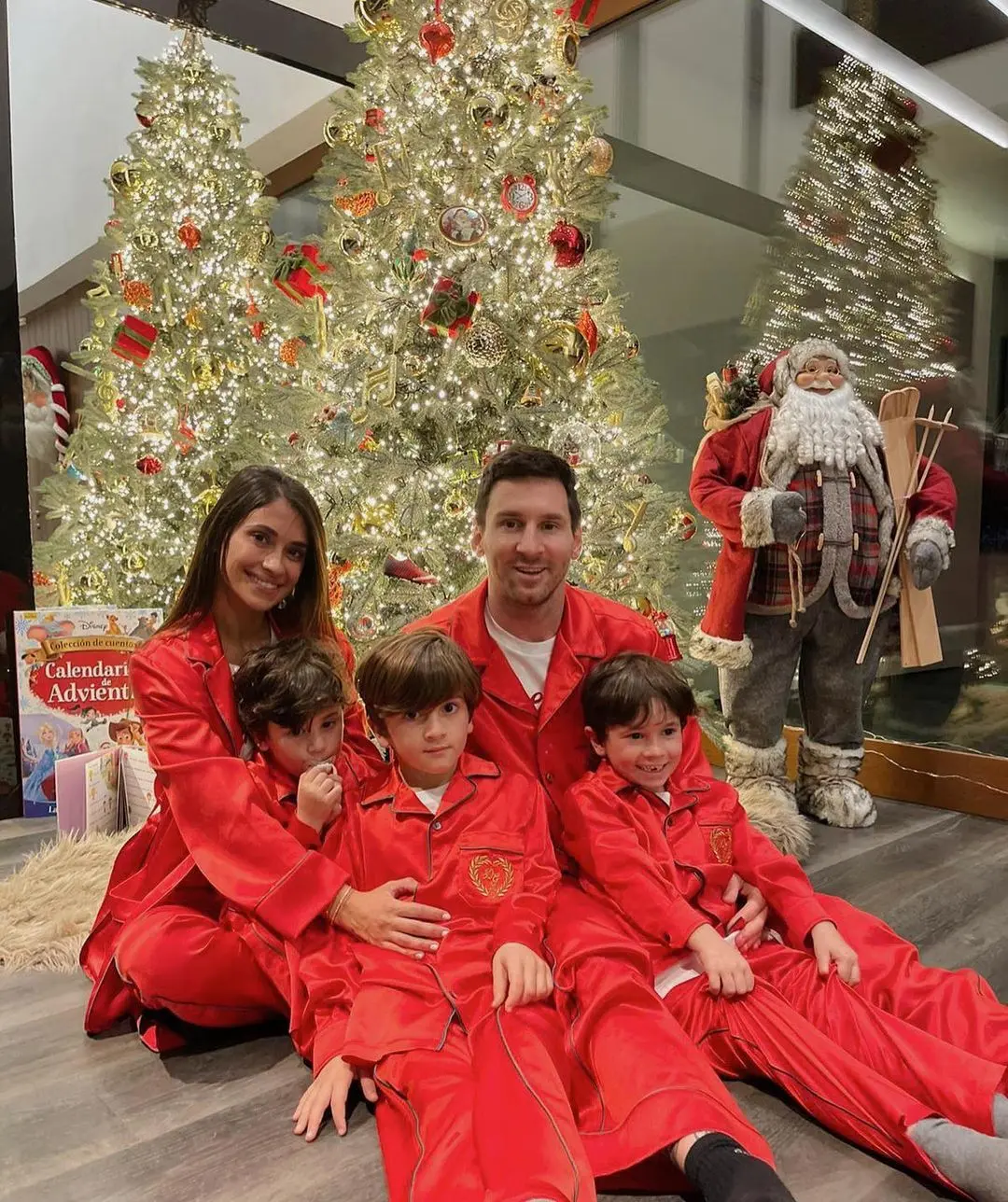 Lionel Messi y Antonella Roccuzzo disfrutan de la Navidad en familia