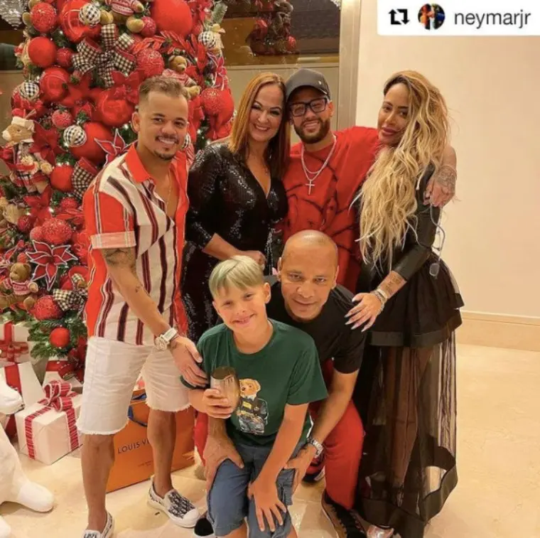 Neymar viajó a Brasil para las fiestas navideñas. (@neymarjr)