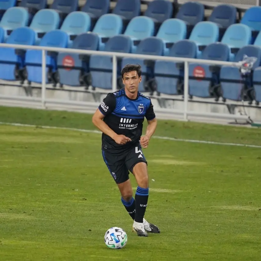Oswaldo Alanís en juego con el San José Earthquakes