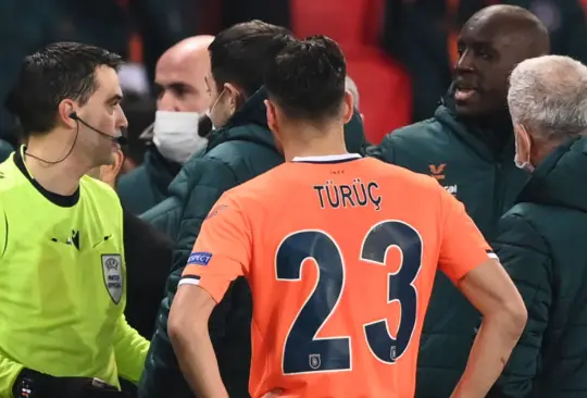 Racismo en la Champions League: PSG y Basaksehir abandonan el campo Racismo en la Champions League: PSG y Basaksehir abandonan el campo