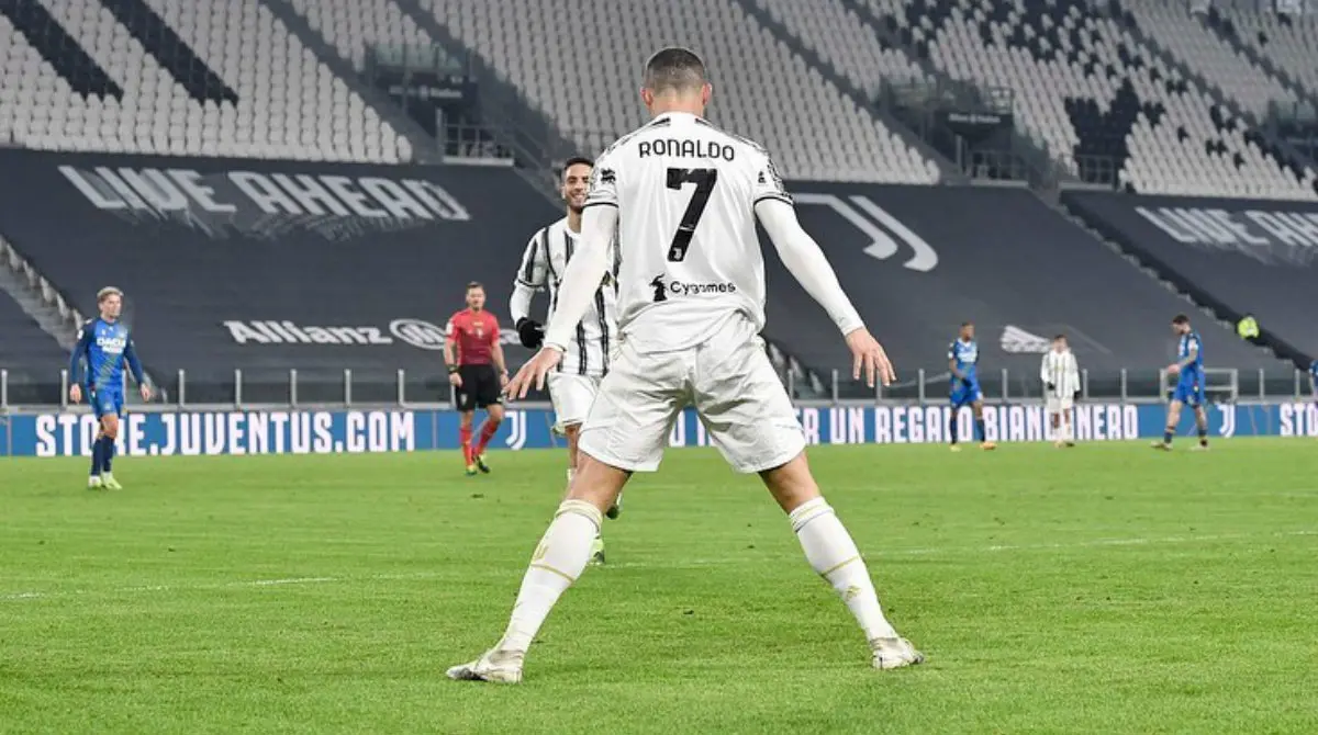 Cristiano Ronaldo festeja un gol con la Juventus