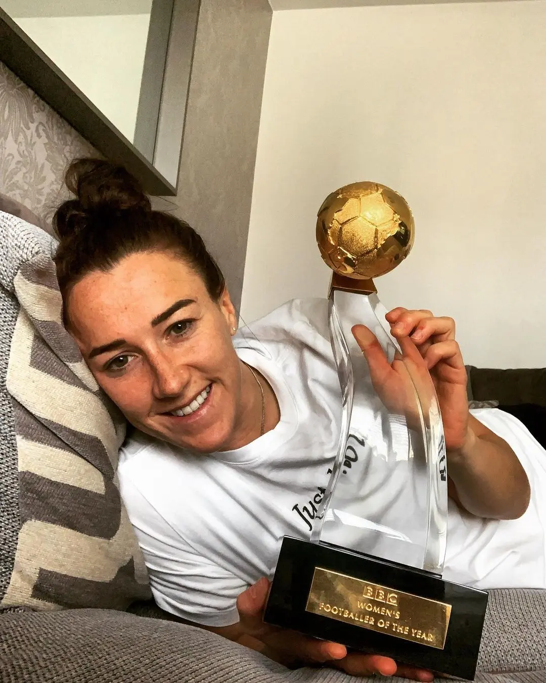 Lucy bronze ha sido reconocida por la BBC