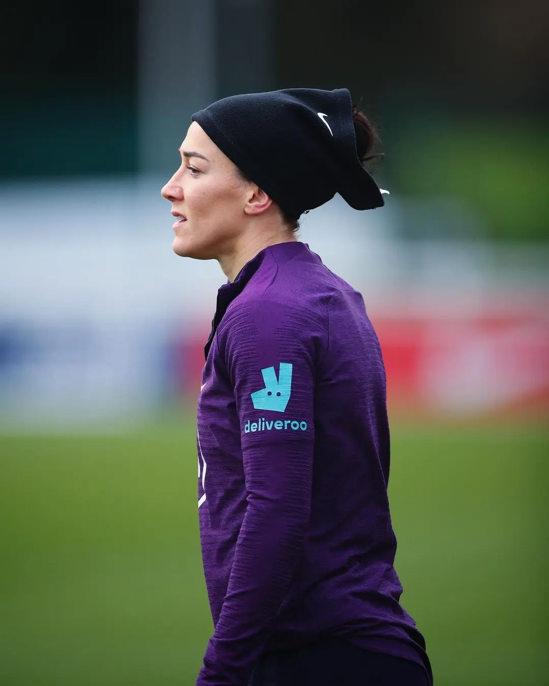 Lucy Bronze en entrenamiento de Inglaterra