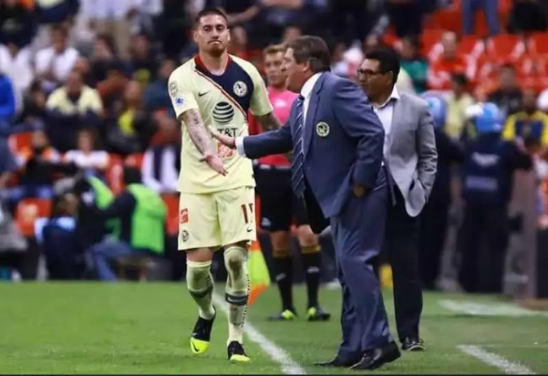 El fichaje de Nico Castillo no le funcionó (@MiguelHerreraDT)