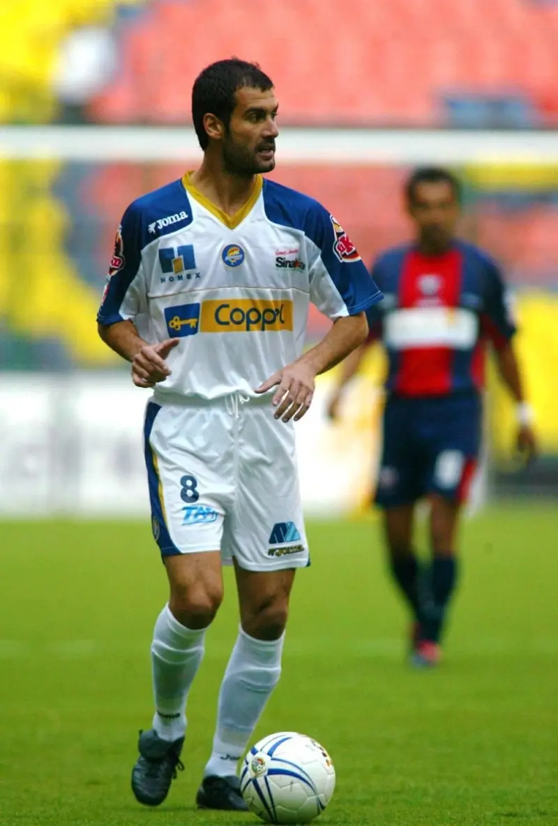 Pep Guardiola jugó 10 partidos con Dorados (@SpheraSports)