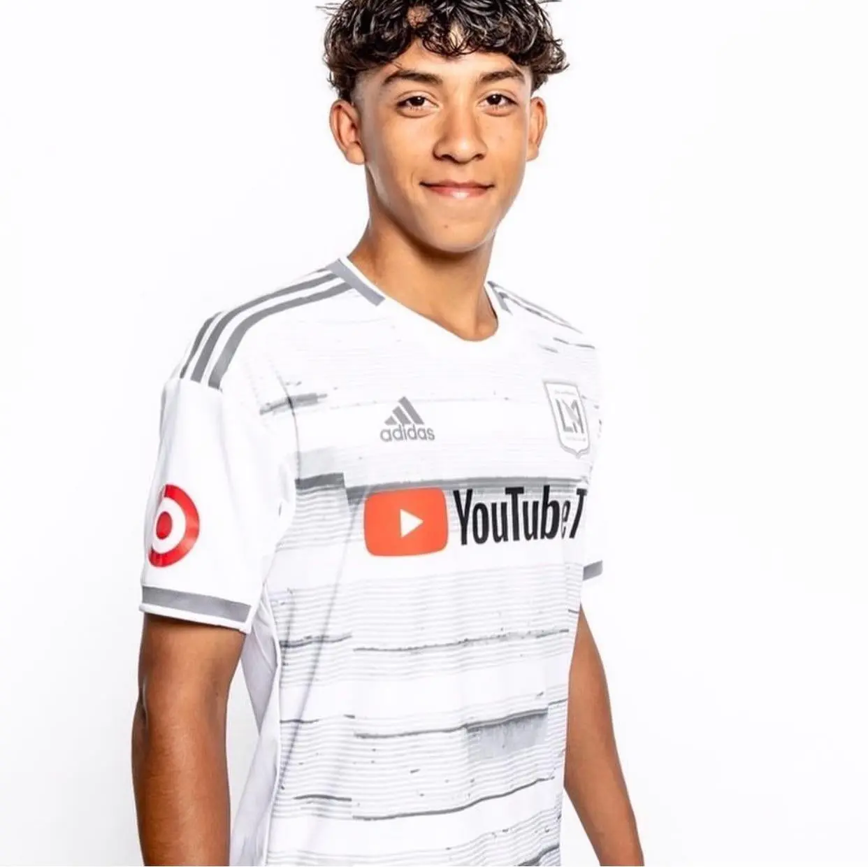 Erik Dueñas con el jersey del LAFC