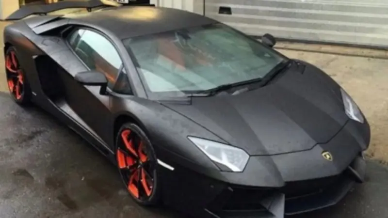 El Lamborghini de Agüero (@aguerosergiokun)