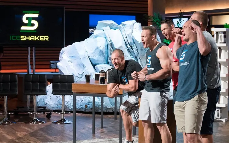 Chris y Rob Gronkowski en el programa de Shark Tank - Twitter @Chrisgronkowski