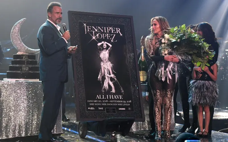 Jennifer López recibe un premio por su estancia en un hotel de Las Vegas - Twitter @JLo