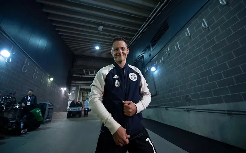 Chicharito Hernández previo a un partido de México - Twitter @MiSeleccionMX