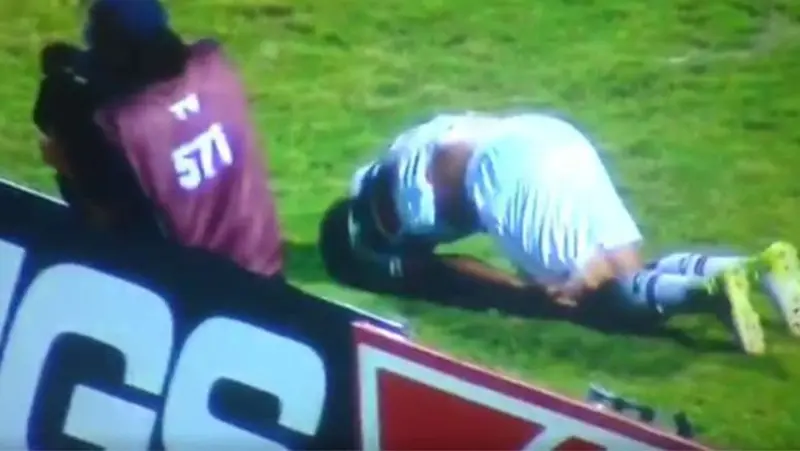 André Luis se lesionó la rodilla (YouTube)