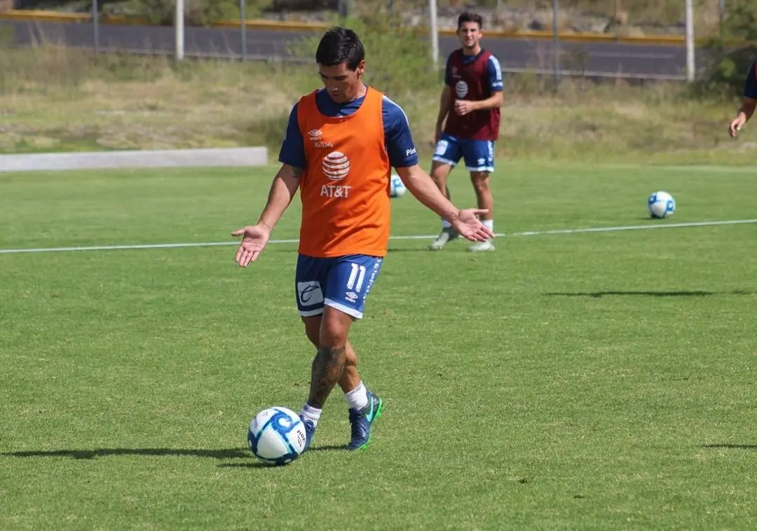 Matías Alustiza entrena con Puebla