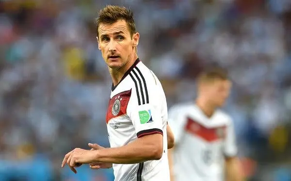 Miroslav Klose en un partido de Copa del Mundo