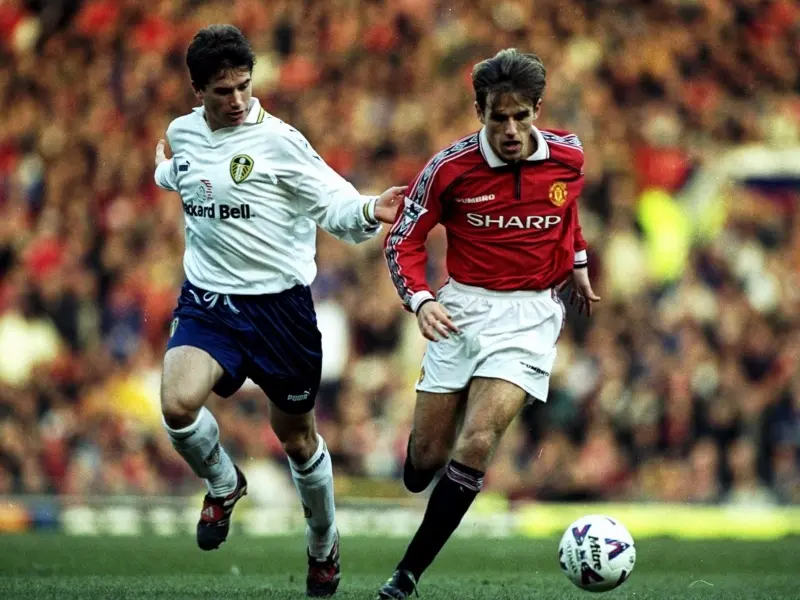 Phil Neville en los años 90 (manutd.com)