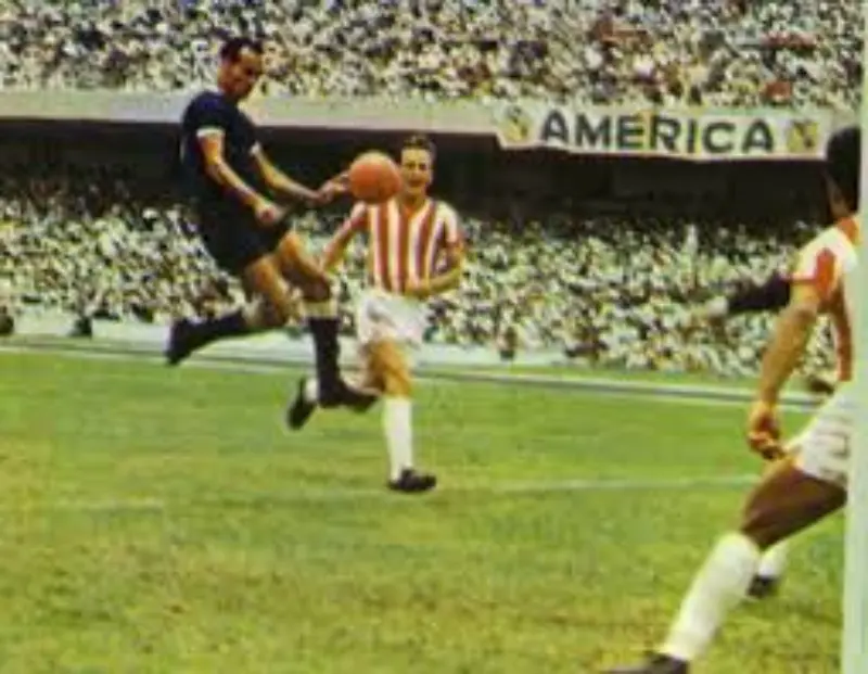 'El Lobo Solitario' hizo 149 goles con el América (clubamerica.com)