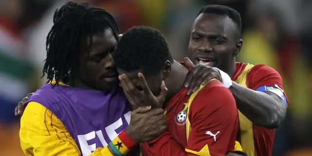 Asamoah Gyan llora tras fallar su penal