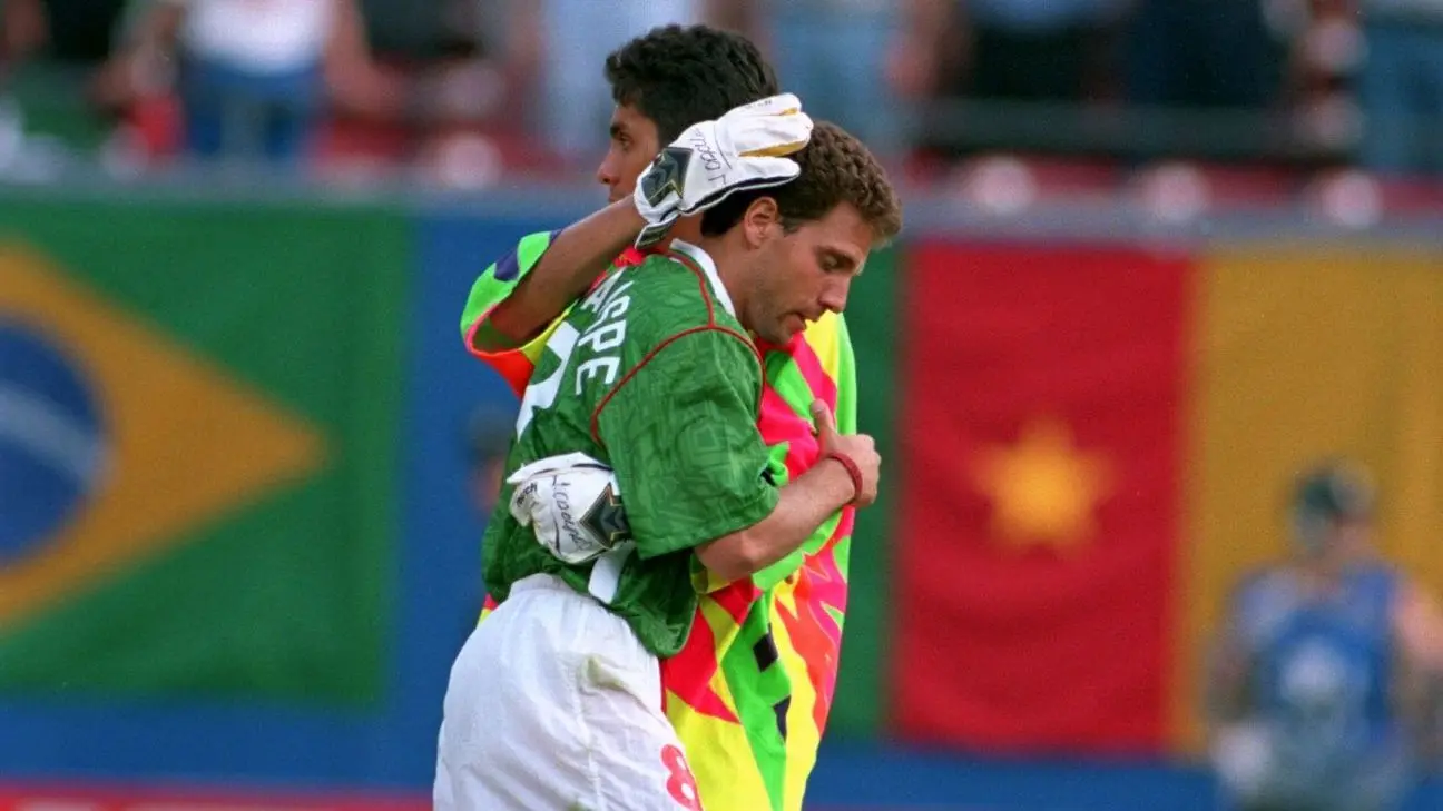 Alberto García Aspe y Jorge Campos lloran la eliminación de USA 94