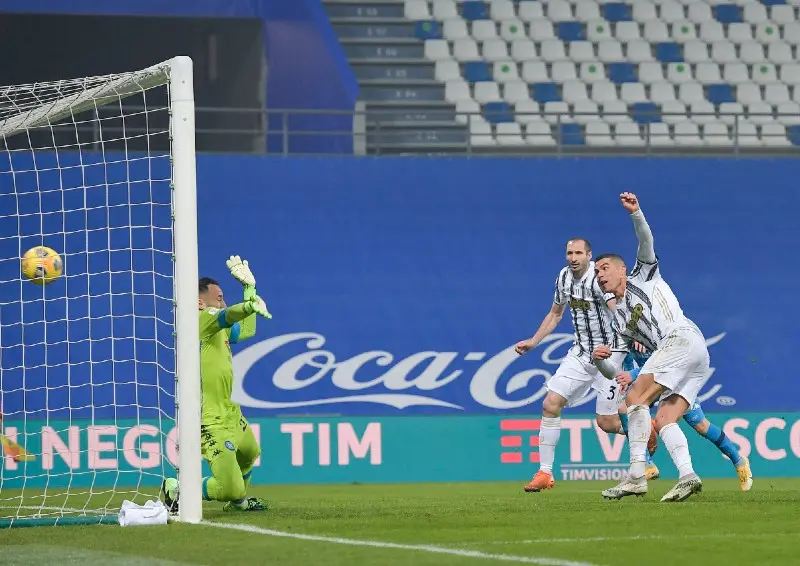 Cristiano Ronaldo anota un gol en el Juventus vs Napoli de la Supercopa de Italia - Twitter @juventusfc