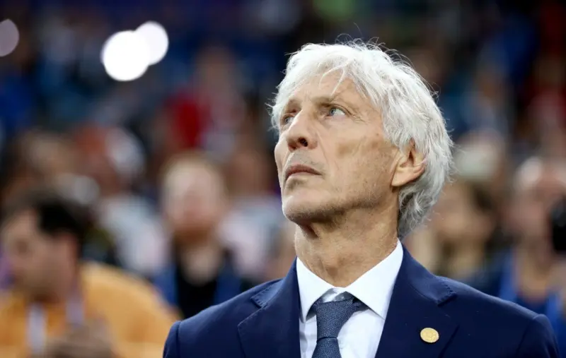 Titulo: Pekerman tuvo un paso discreto en Liga MX (FIFA.com)