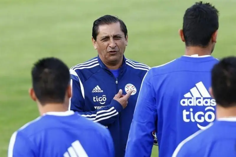 Ramón Díaz duró año y medio en Paraguay (@Albirroja)