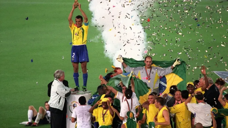 Cafú comandó a Brasil en el mundial de 2002 (FIFA.com)