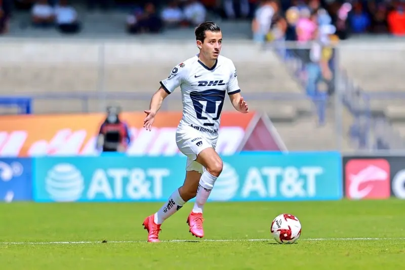 Alan Mozo fue expulsado vs Monterrey (@alan_mozo51)