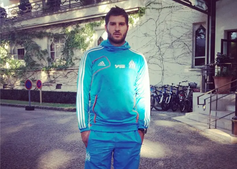 Instagram @10apg