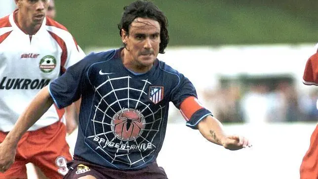 El logo de Spiderman sobre el jersey del Atlético de Madrid - ABC Fútbol