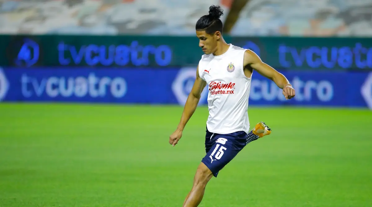 Uriel Antuna previo a un partido de Chivas - Twitter @Chivas
